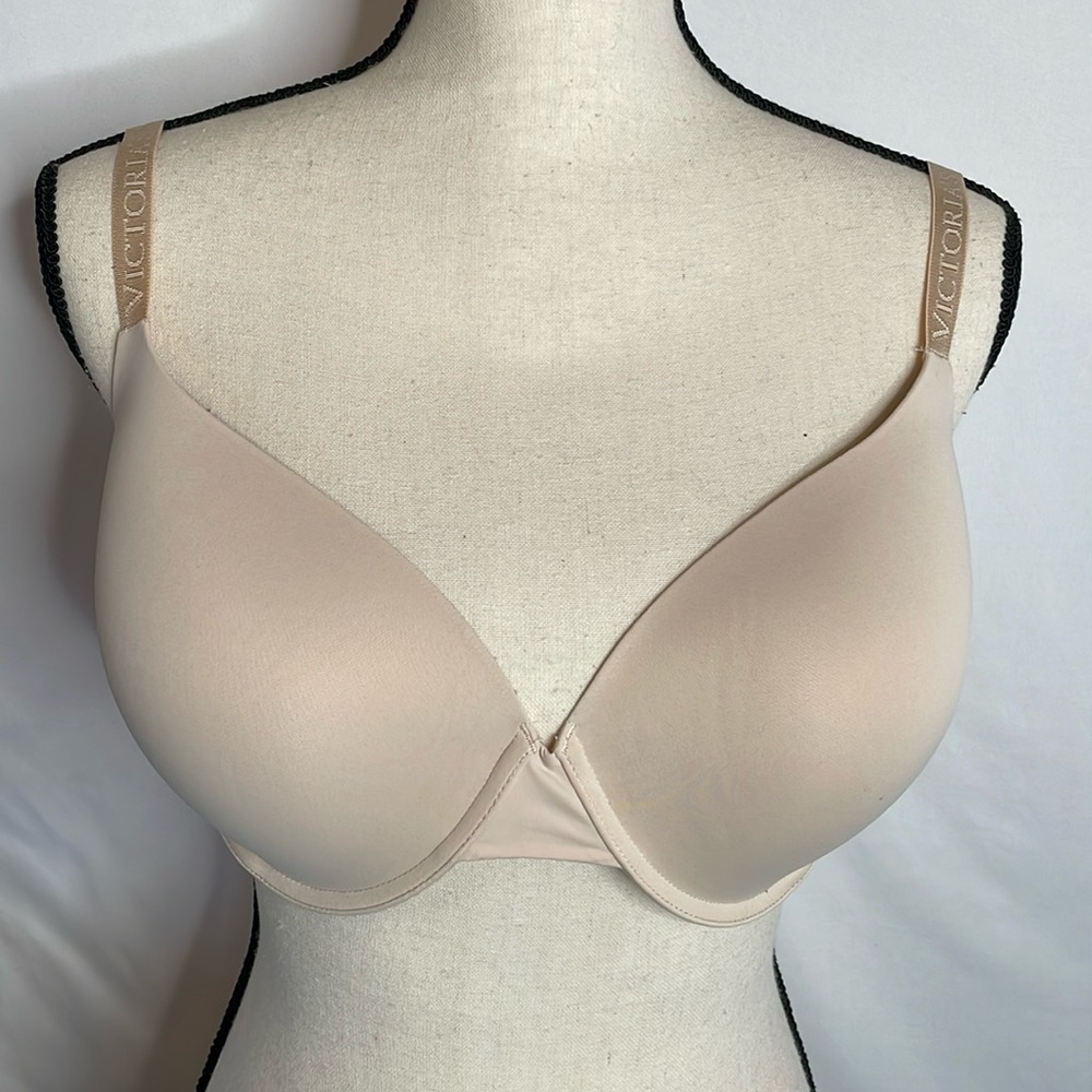 Victoria’s Secret tan bra size 36DD adjustable straps